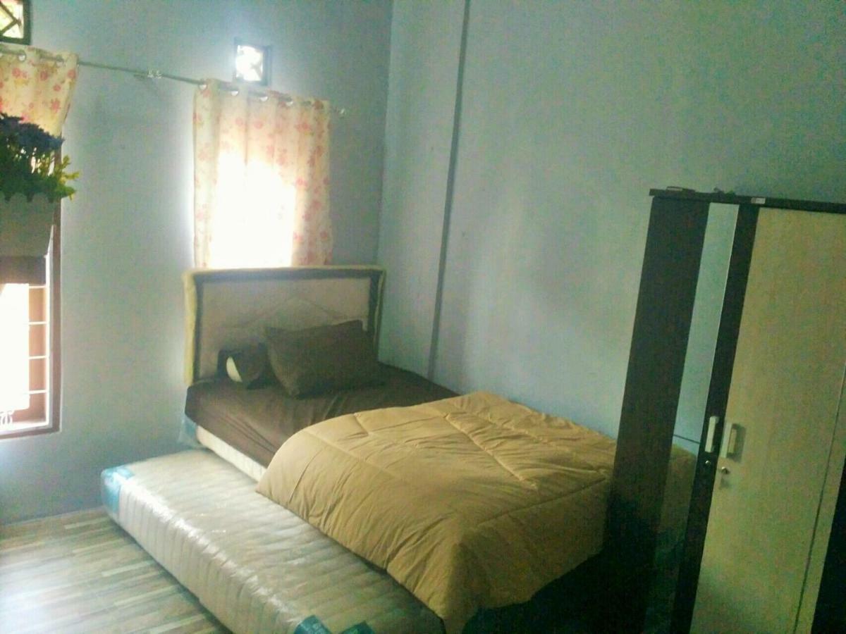 Homestay Bumi Asri III Cikutra Bandung Exterior photo
